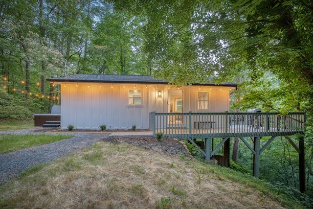 192 Possum Holler Road, Ellijay, GA 30536