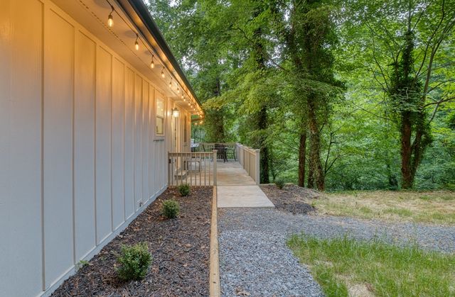 192 Possum Holler Road, Ellijay, GA 30536