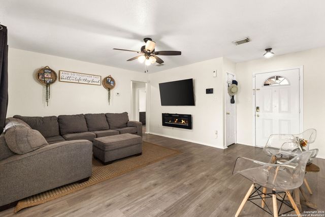 532 Cordova Loop, Seguin, TX 78155