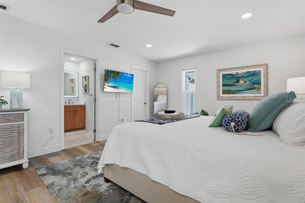 Image 26 of property listing at 7719 25TH AVENUE W, Bradenton, FL 34209