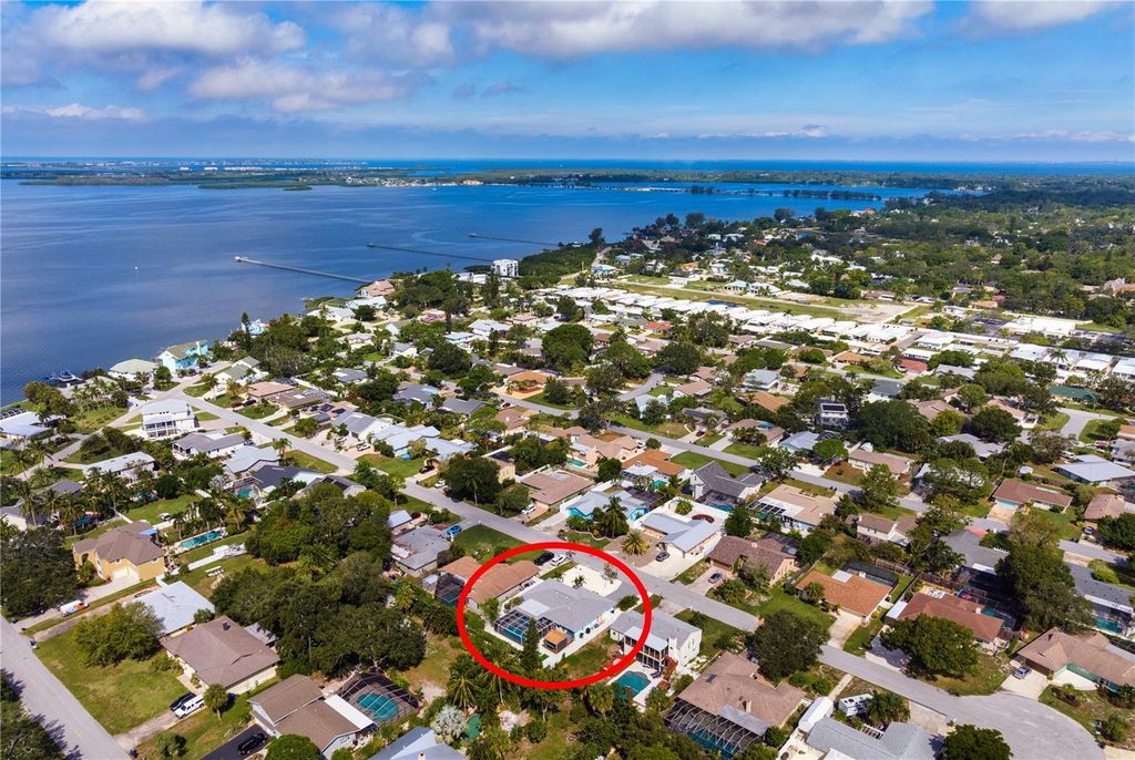 Image 50 of property listing at 7719 25TH AVENUE W, Bradenton, FL 34209