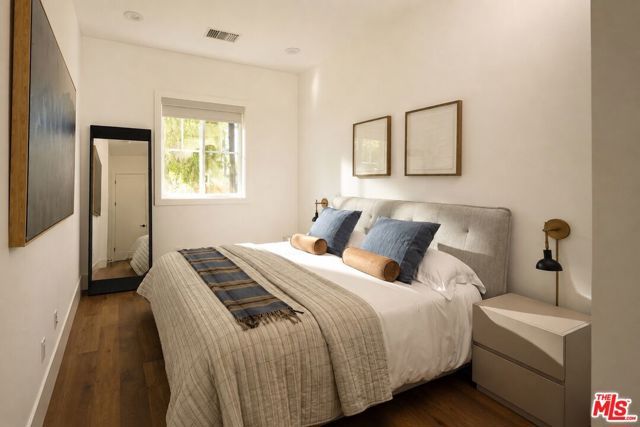 11420 Biona Drive, Los Angeles, CA 90066