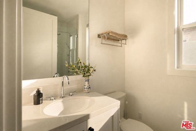 11420 Biona Drive, Los Angeles, CA 90066
