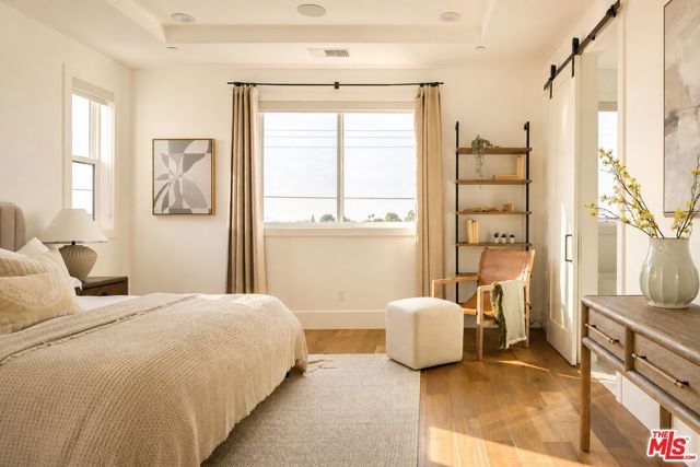 11420 Biona Drive, Los Angeles, CA 90066