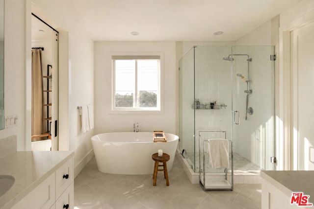 11420 Biona Drive, Los Angeles, CA 90066