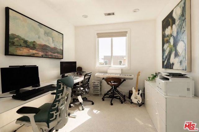 11420 Biona Drive, Los Angeles, CA 90066