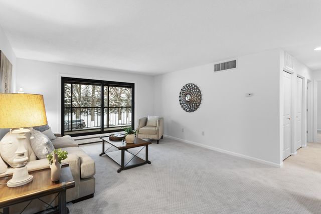 7500 Cahill Road 103C, Edina, MN 55439