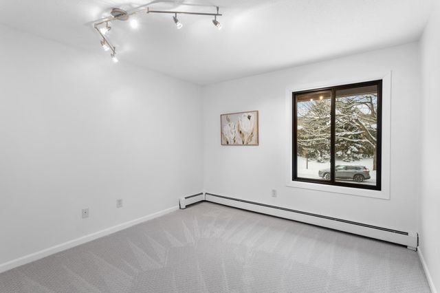 7500 Cahill Road 103C, Edina, MN 55439