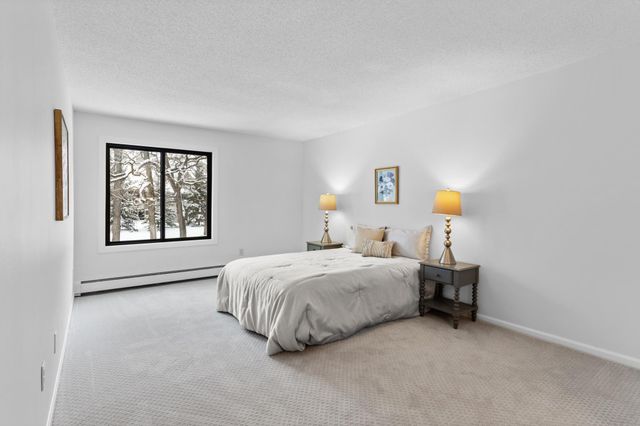 7500 Cahill Road 103C, Edina, MN 55439