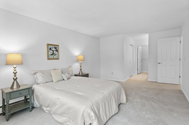 7500 Cahill Road 103C, Edina, MN 55439