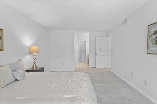 7500 Cahill Road 103C, Edina, MN 55439