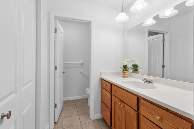 7500 Cahill Road 103C, Edina, MN 55439