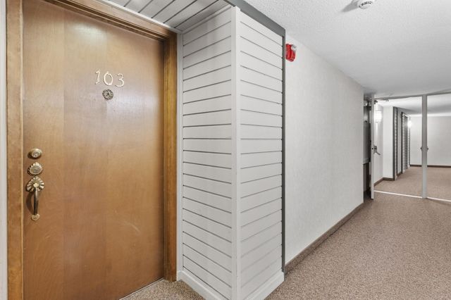 7500 Cahill Road 103C, Edina, MN 55439