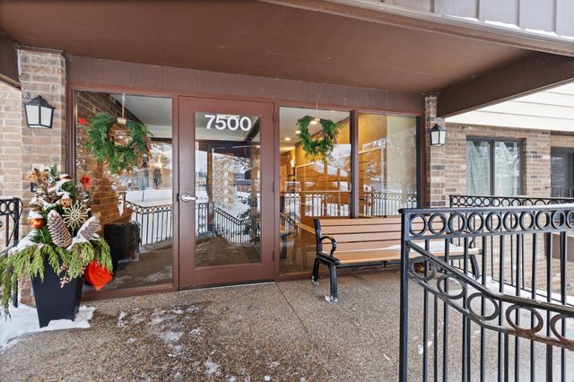 7500 Cahill Road 103C, Edina, MN 55439
