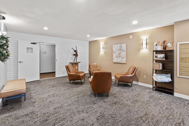 7500 Cahill Road 103C, Edina, MN 55439