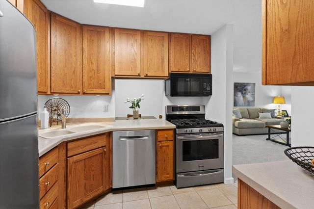 7500 Cahill Road 103C, Edina, MN 55439