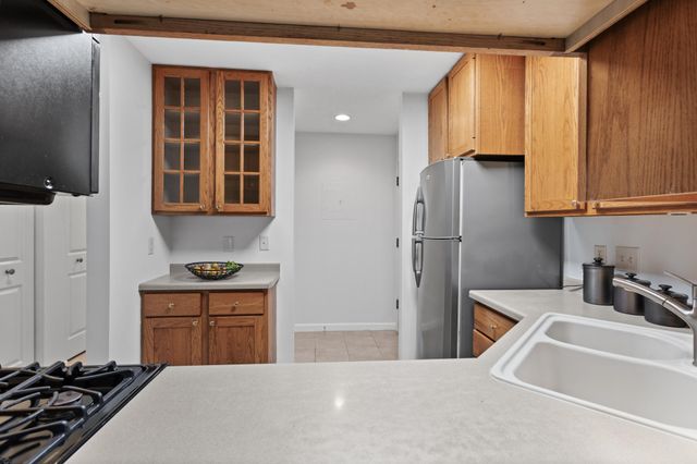 7500 Cahill Road 103C, Edina, MN 55439