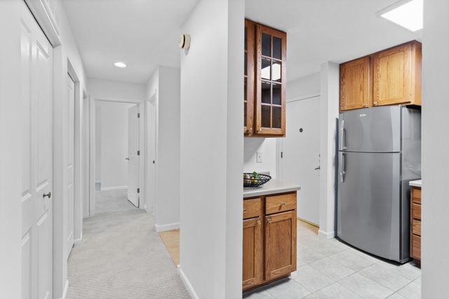 7500 Cahill Road 103C, Edina, MN 55439