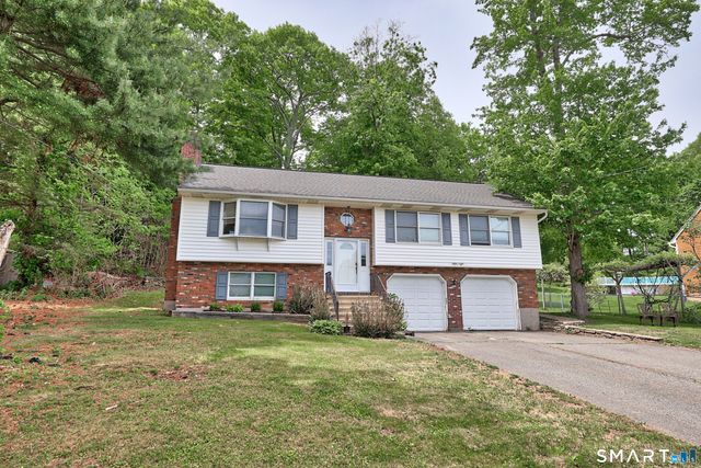 58 Oak Hollow Drive, Waterbury, CT 06708