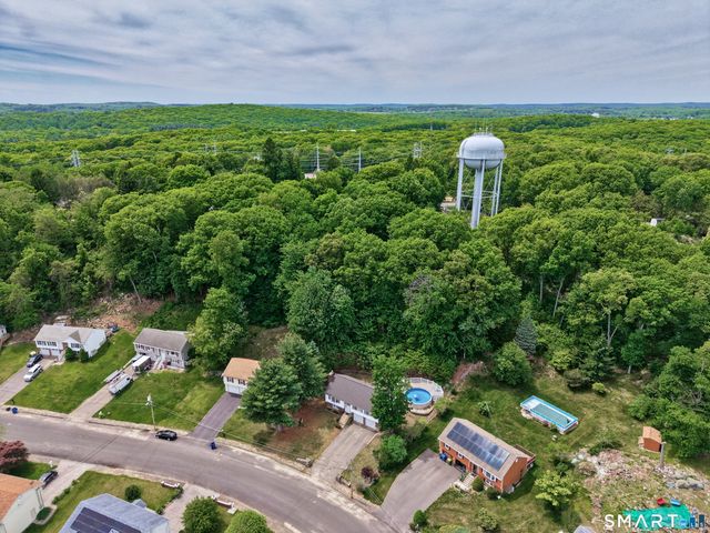 58 Oak Hollow Drive, Waterbury, CT 06708