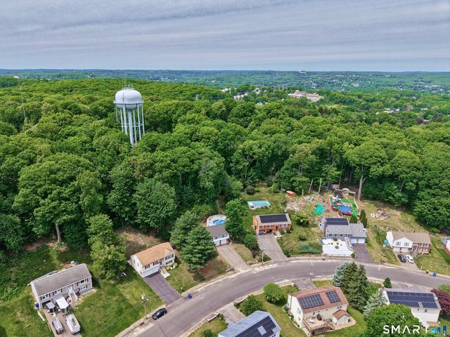 58 Oak Hollow Drive, Waterbury, CT 06708