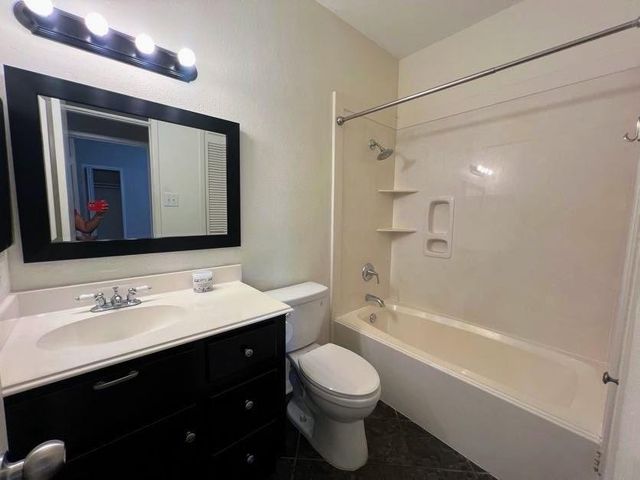 4041 Drake Street 118, Houston, TX 77005