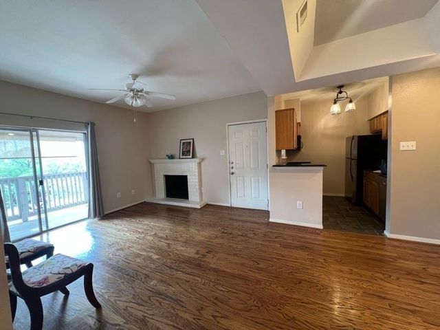4041 Drake Street 118, Houston, TX 77005