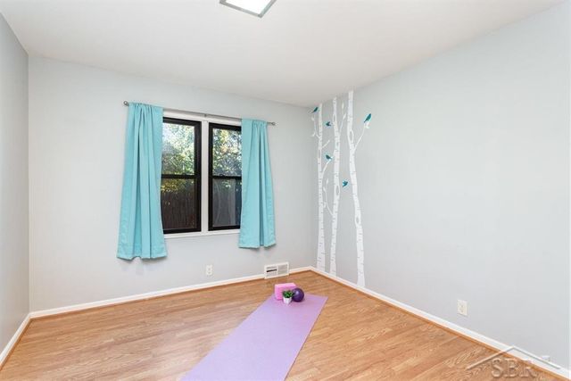 605 Chatham Drive, Midland, MI 48642