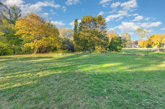 605 Chatham Drive, Midland, MI 48642