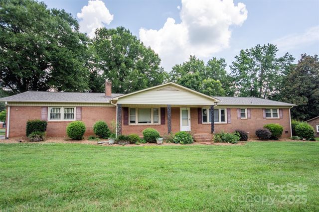 2546 E NC 150 Highway, Lincolnton, NC 28092