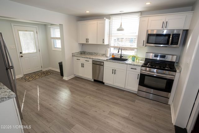 17 George Road, Toms River, NJ 08753