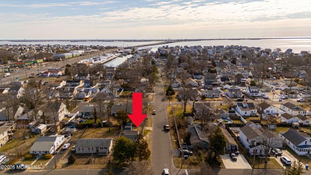 17 George Road, Toms River, NJ 08753