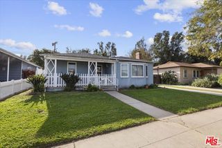 8729 Mcconnell Avenue, Los Angeles, CA 90045