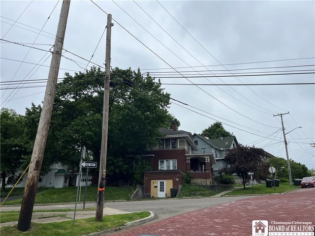 307-309 Monroe Avenue, Jamestown, NY 14701