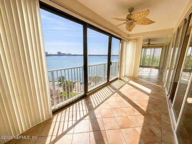 1560 LANCASTER Terrace 706, Jacksonville, FL 32204