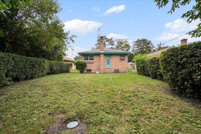 3806 Harvard Terrace, Skokie, IL 60076