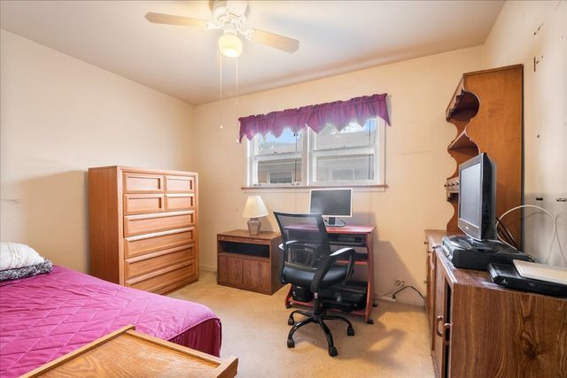 3806 Harvard Terrace, Skokie, IL 60076