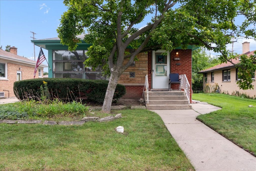 3806 Harvard Terrace, Skokie, IL 60076