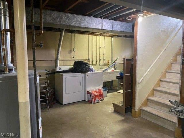 6024 Brook Court, Brook Park, OH 44142