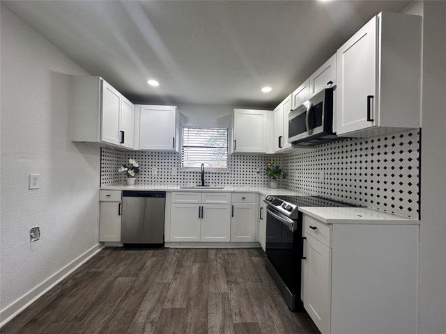 816 Willowbrook Drive, Mesquite, TX 75149