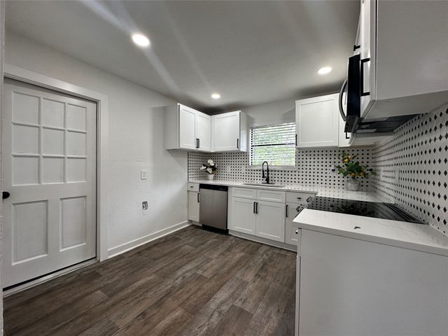 816 Willowbrook Drive, Mesquite, TX 75149