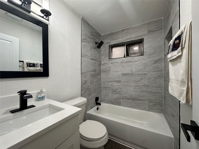 816 Willowbrook Drive, Mesquite, TX 75149