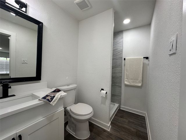 816 Willowbrook Drive, Mesquite, TX 75149