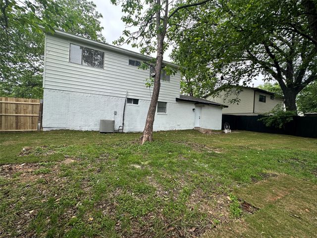 816 Willowbrook Drive, Mesquite, TX 75149