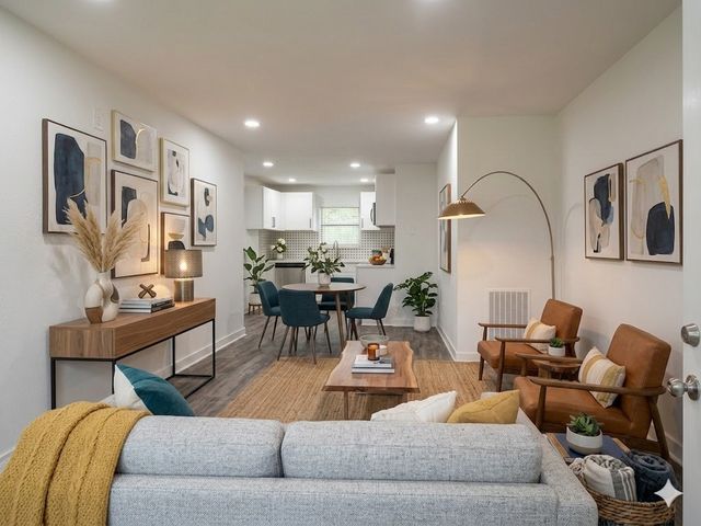 816 Willowbrook Drive, Mesquite, TX 75149