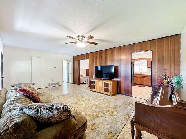 395 TANGELO DRIVE, Sanford, FL 32771