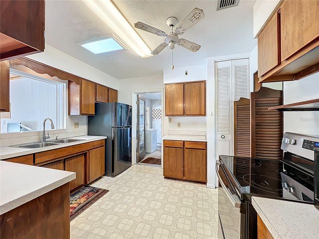 395 TANGELO DRIVE, Sanford, FL 32771