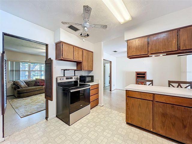 395 TANGELO DRIVE, Sanford, FL 32771