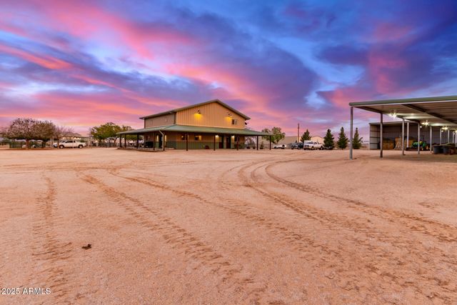 29756 N VARNUM Road, San Tan Valley, AZ 85143