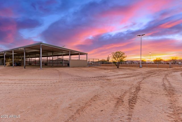 29756 N VARNUM Road, San Tan Valley, AZ 85143